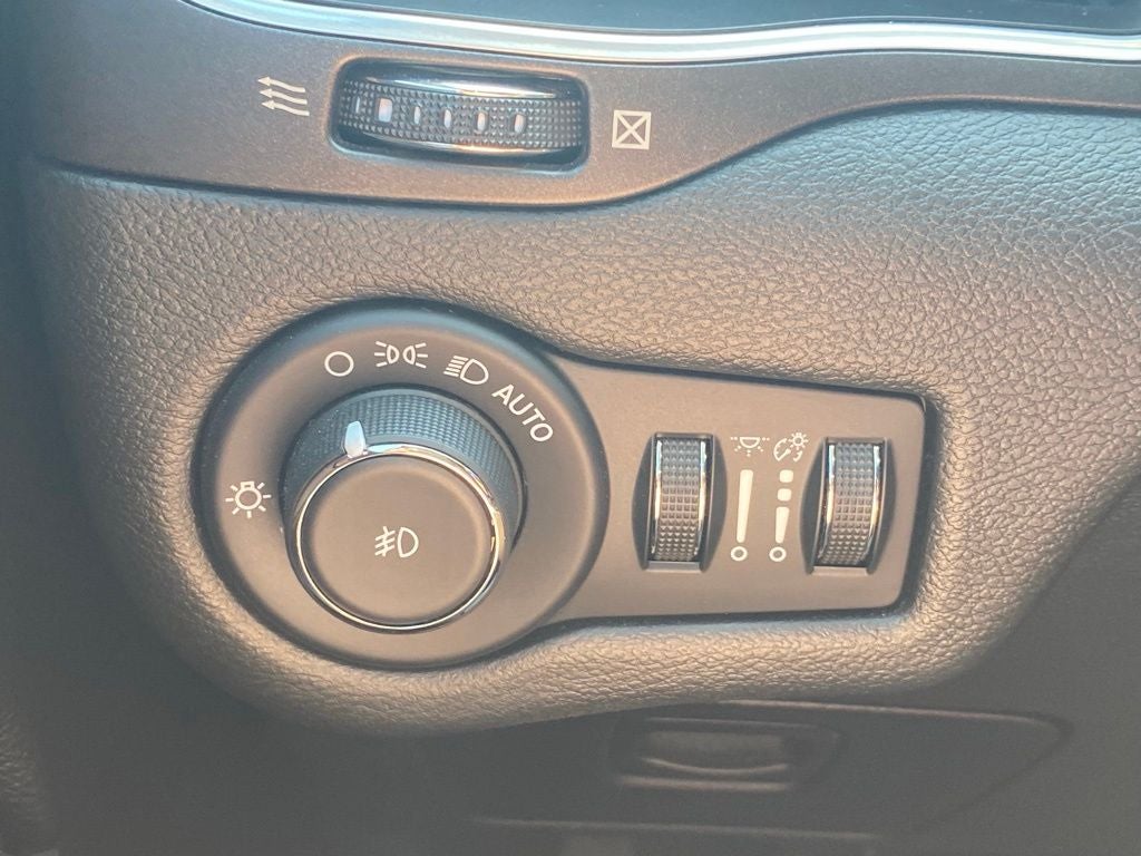 2022 Jeep Cherokee Trailhawk