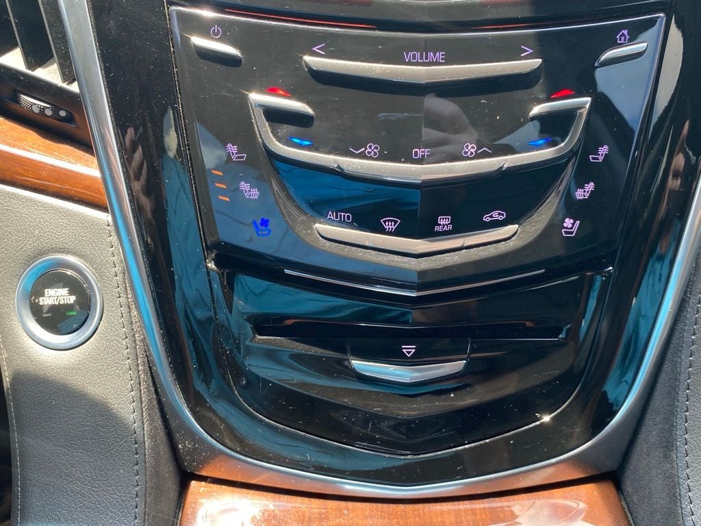 2019 Cadillac Escalade Luxury