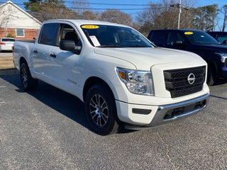 2024 Nissan Titan SV