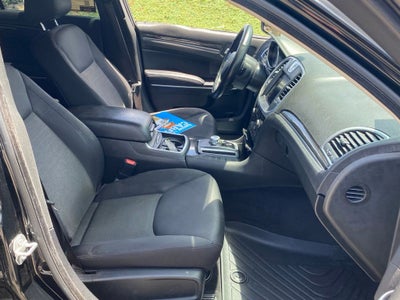 2018 Chrysler 300 Touring