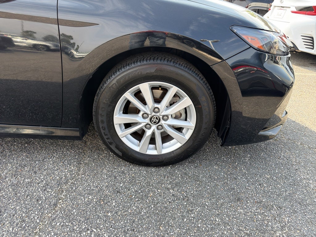 2025 Toyota Camry Hybrid LE