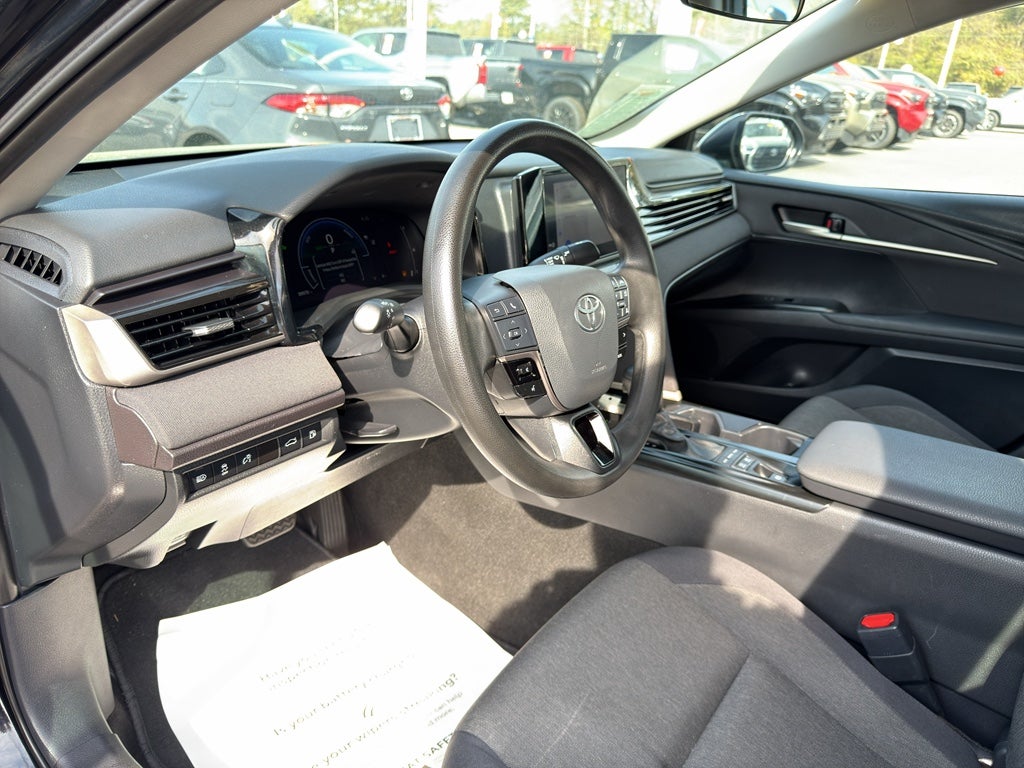 2025 Toyota Camry Hybrid LE