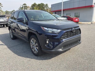 2025 Toyota Camry Hybrid LE