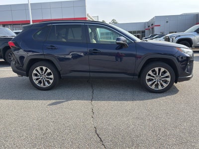 2025 Toyota Camry Hybrid LE