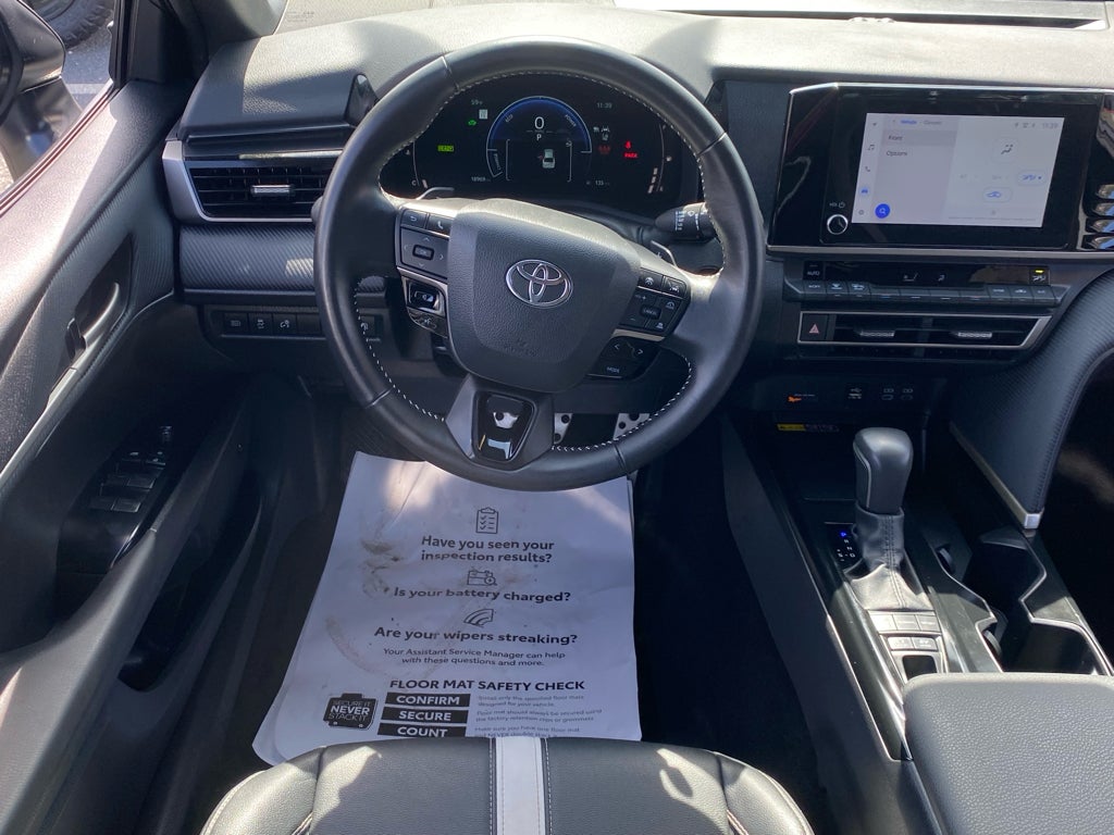 2025 Toyota Camry Hybrid SE