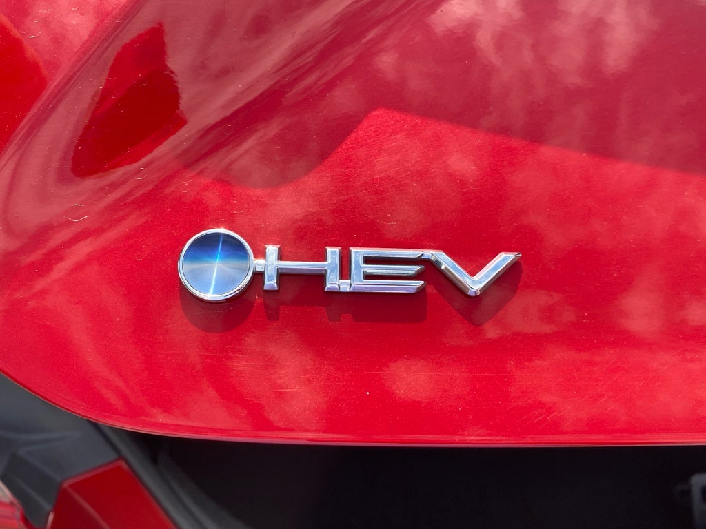 2025 Toyota Camry Hybrid SE