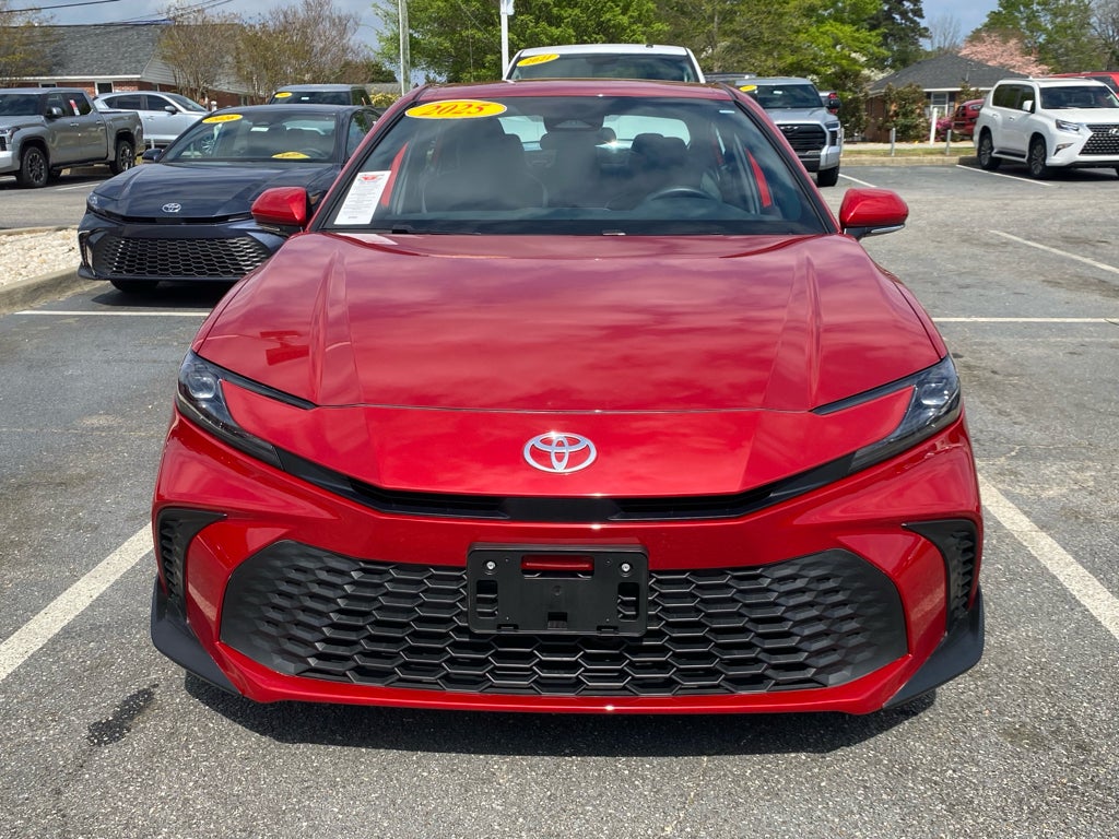 2025 Toyota Camry Hybrid SE