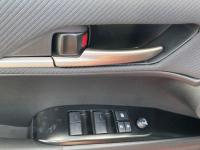 2025 Toyota Camry Hybrid SE