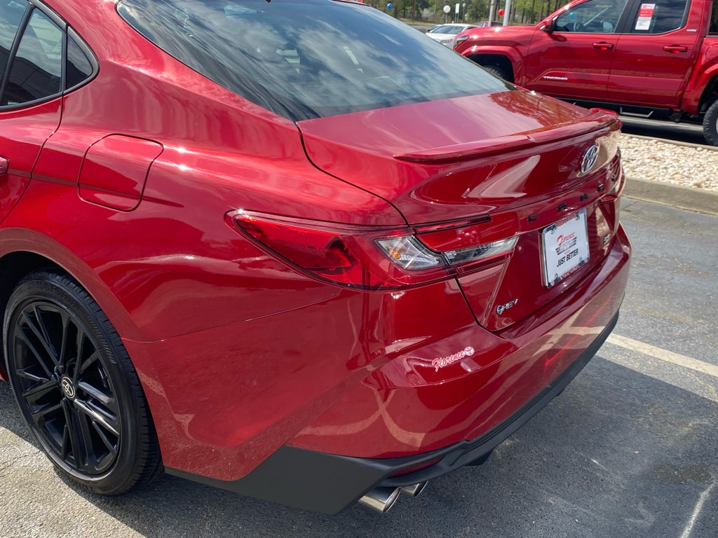 2025 Toyota Camry Hybrid SE