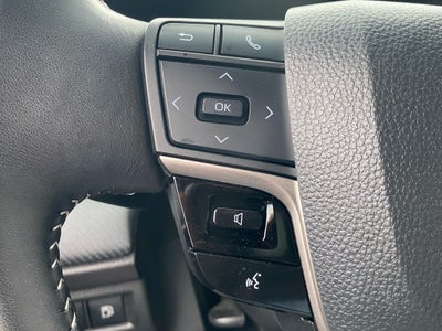 2025 Toyota Camry Hybrid SE