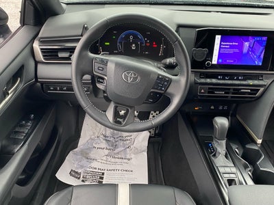 2025 Toyota Camry Hybrid SE