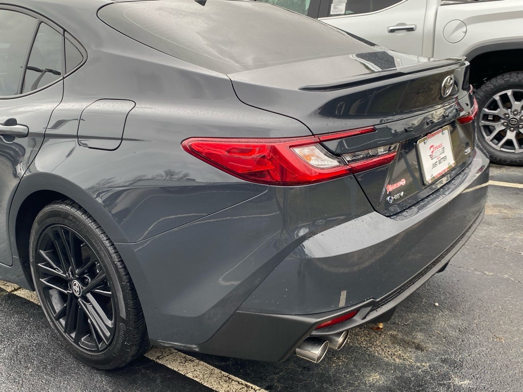 2025 Toyota Camry Hybrid SE