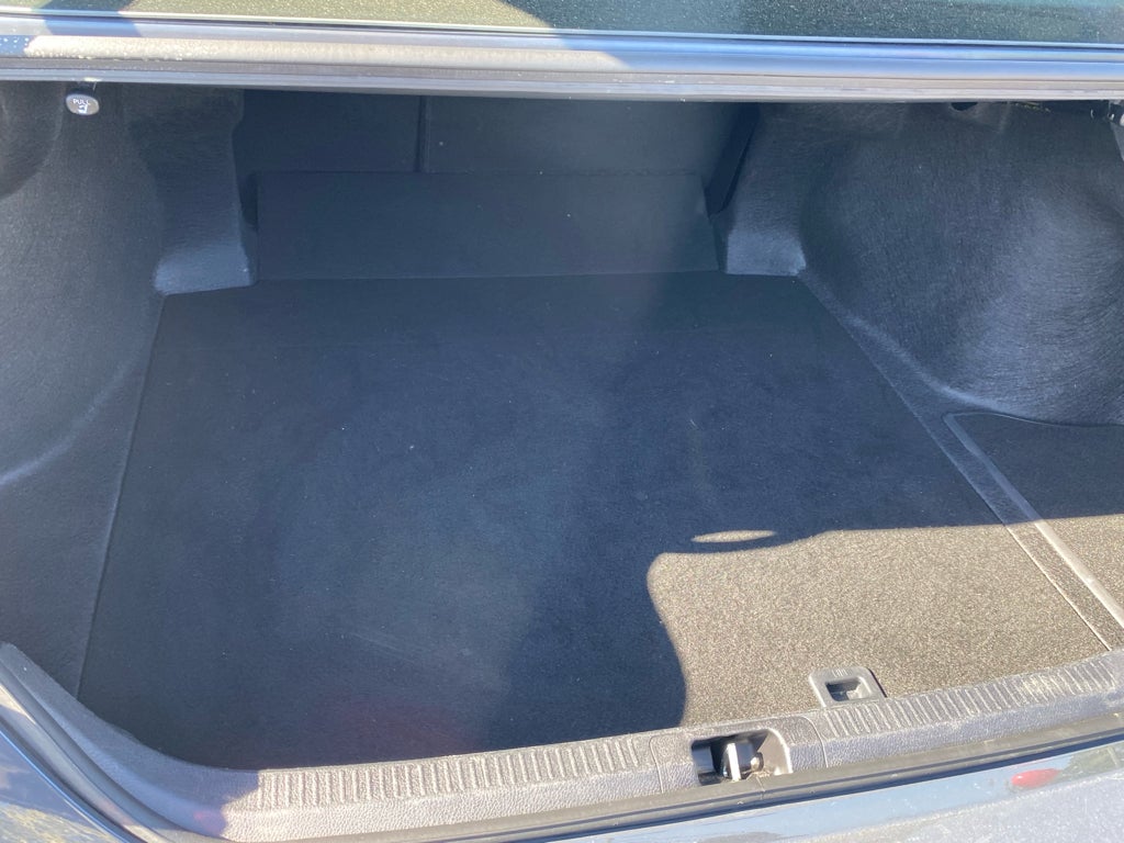 2025 Toyota Camry Hybrid LE