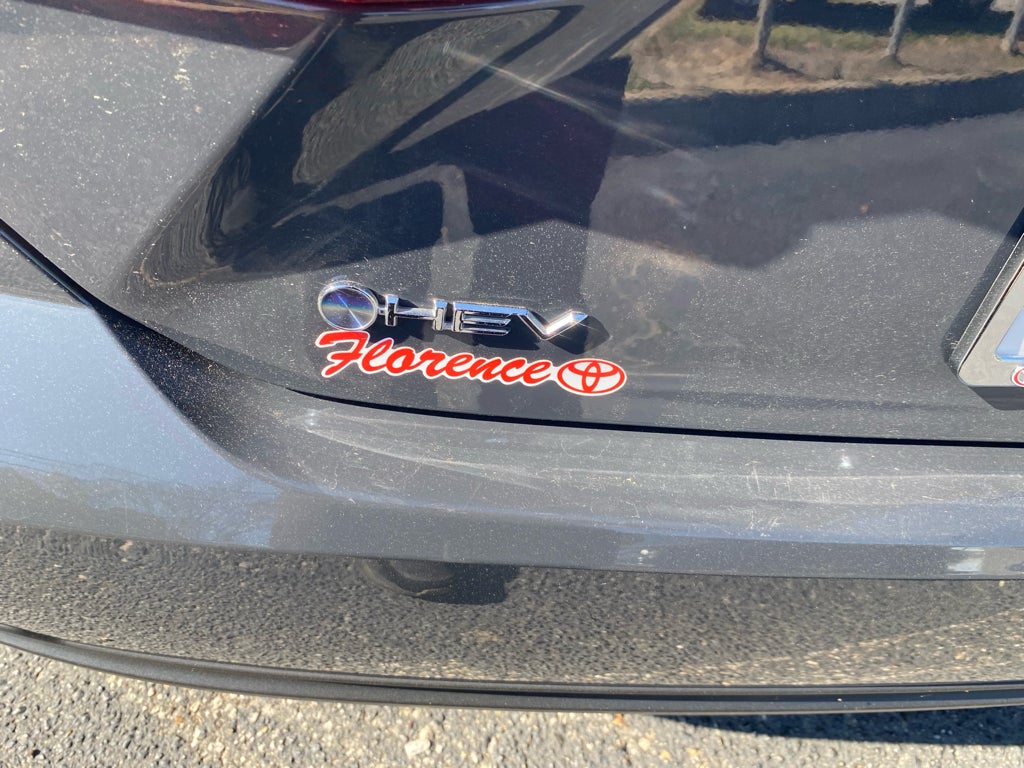 2025 Toyota Camry Hybrid LE