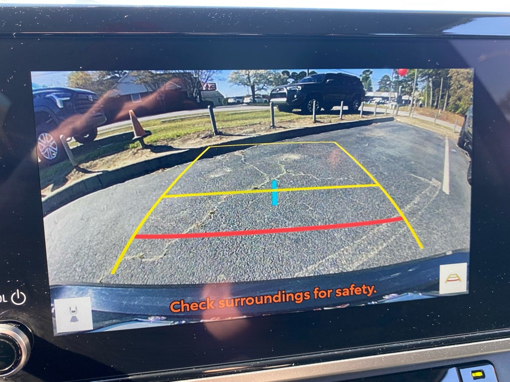 2025 Toyota Camry Hybrid LE