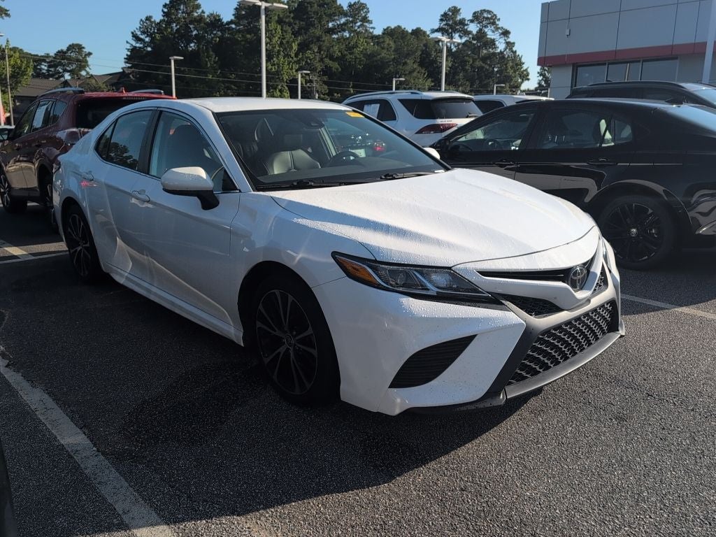 2020 Toyota Camry SE