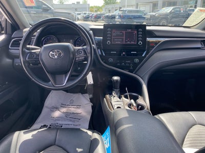 2022 Toyota Camry SE