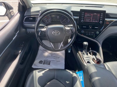 2022 Toyota Camry SE