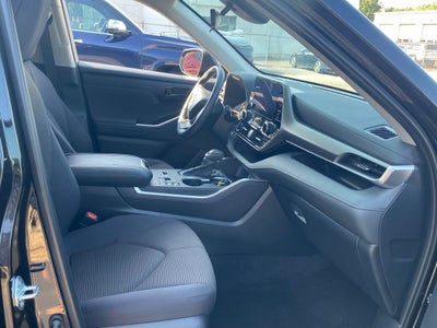 2024 Toyota Highlander Hybrid LE