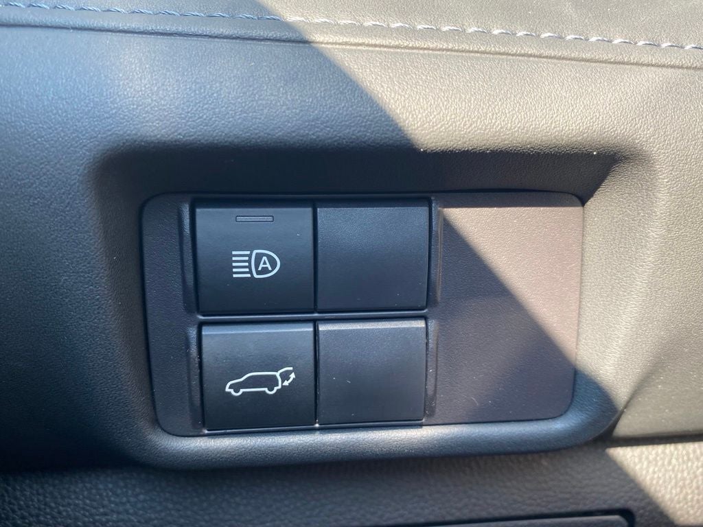 2024 Toyota Highlander Hybrid LE