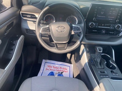 2022 Toyota Highlander LE