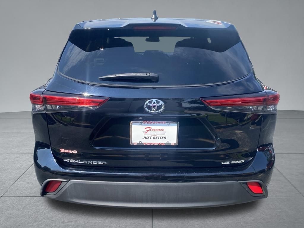 2022 Toyota Highlander LE