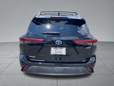 2022 Toyota Highlander Hybrid XLE