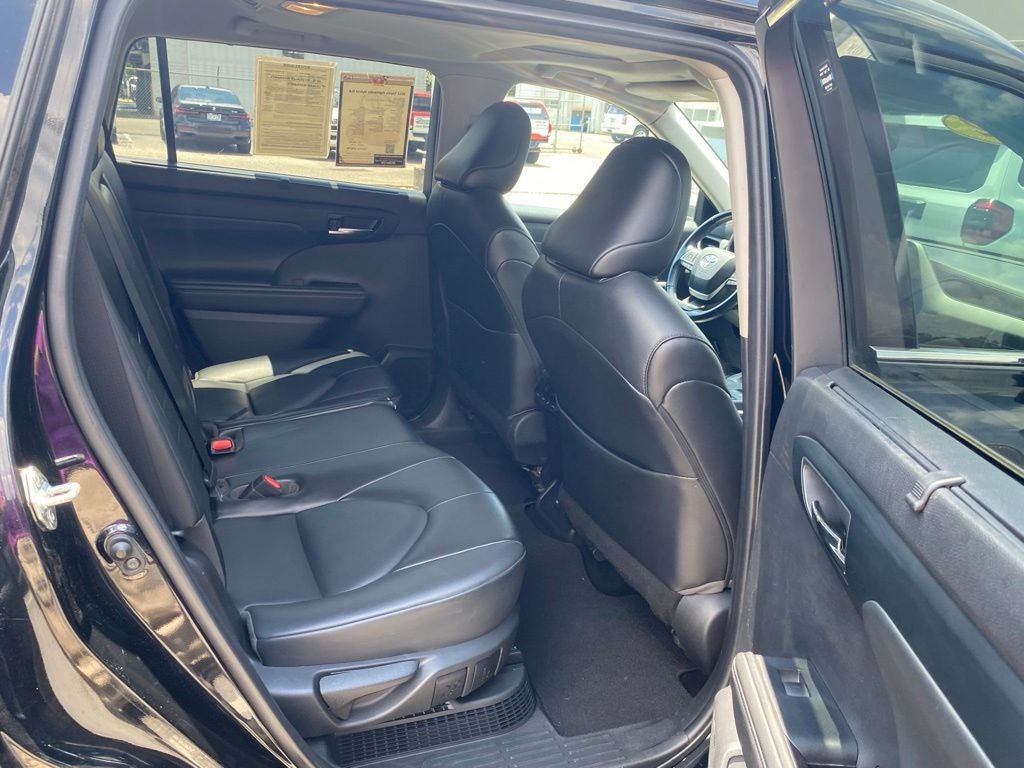 2022 Toyota Highlander Hybrid XLE