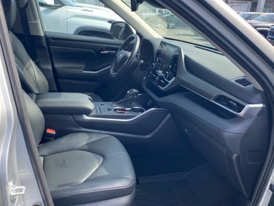 2021 Toyota Highlander Hybrid Hybrid XLE