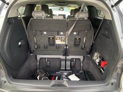 2025 Toyota Sienna XLE 8 Passenger
