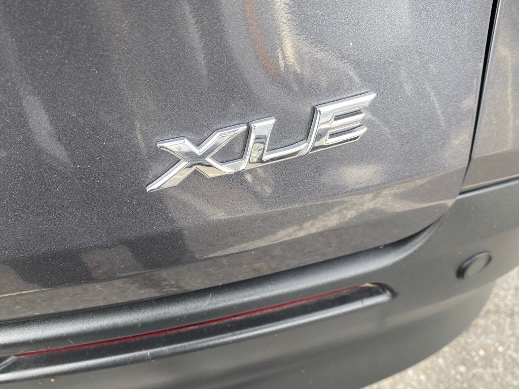 2025 Toyota Sienna XLE 8 Passenger