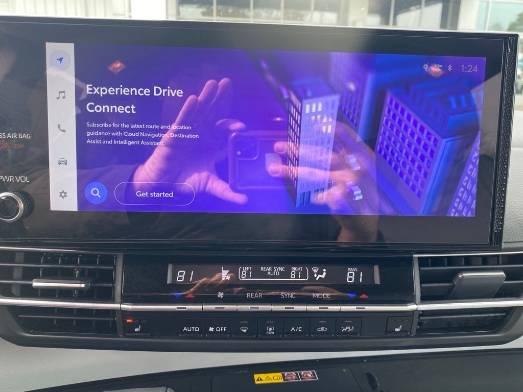 2025 Toyota Sienna XLE 8 Passenger