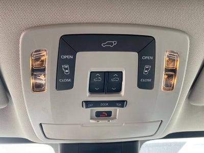 2025 Toyota Sienna XLE 8 Passenger