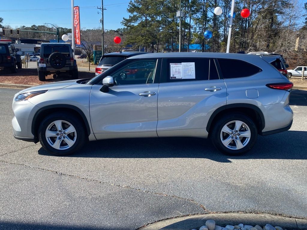 2023 Toyota Highlander LE