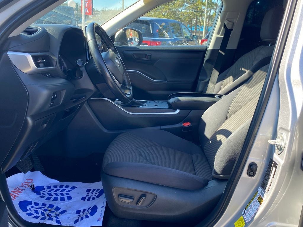 2023 Toyota Highlander LE