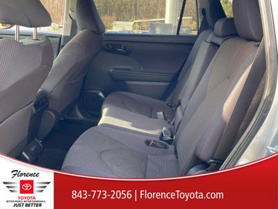 2024 Toyota Highlander LE