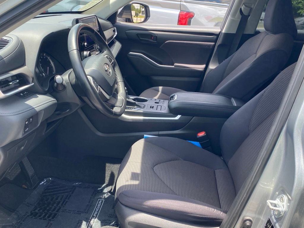 2023 Toyota Highlander LE