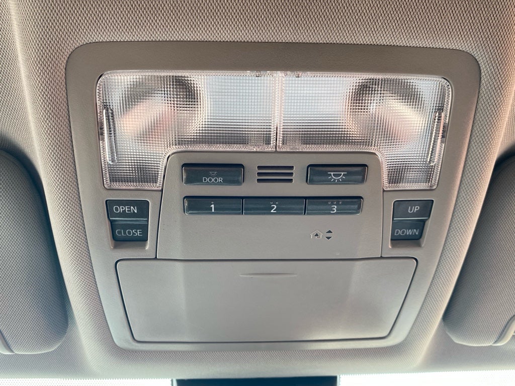 2019 Toyota Highlander SE Nightshade