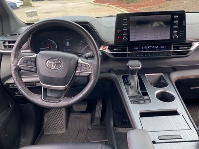2024 Toyota Sienna XSE 7 Passenger