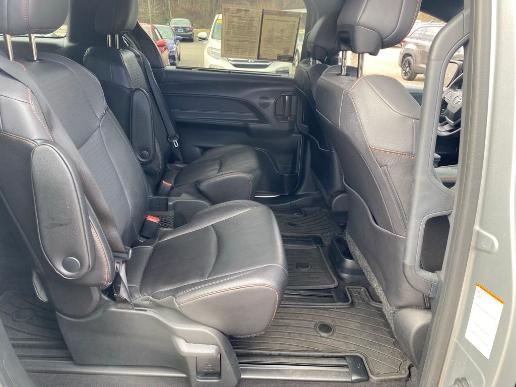 2024 Toyota Sienna XSE 7 Passenger