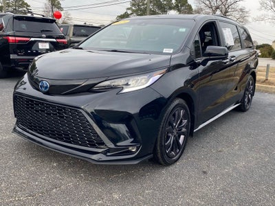 2025 Toyota Sienna XSE 7 Passenger