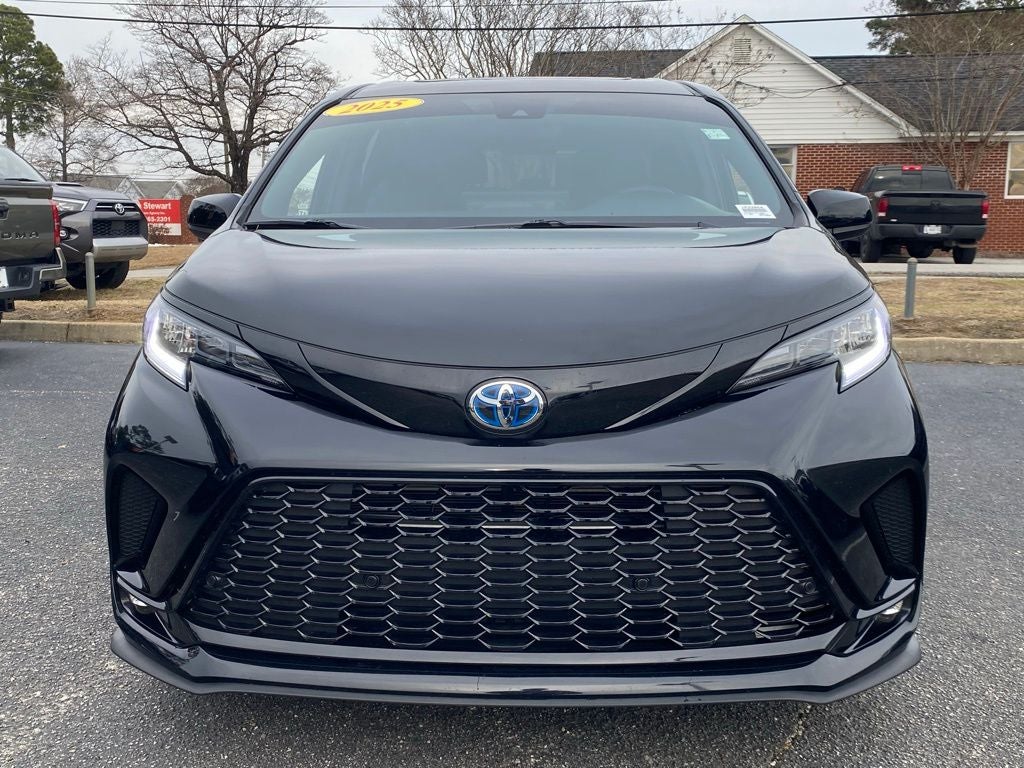 2025 Toyota Sienna XSE 7 Passenger