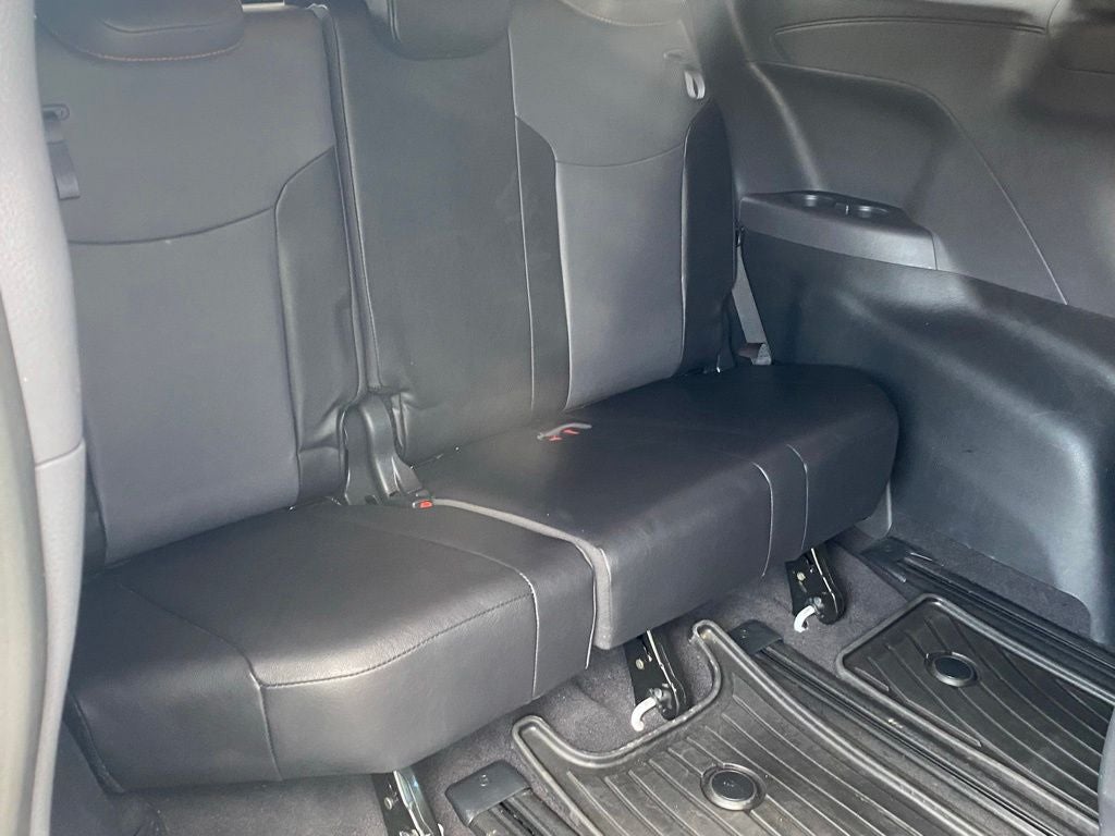 2023 Toyota Sienna XSE 7 Passenger