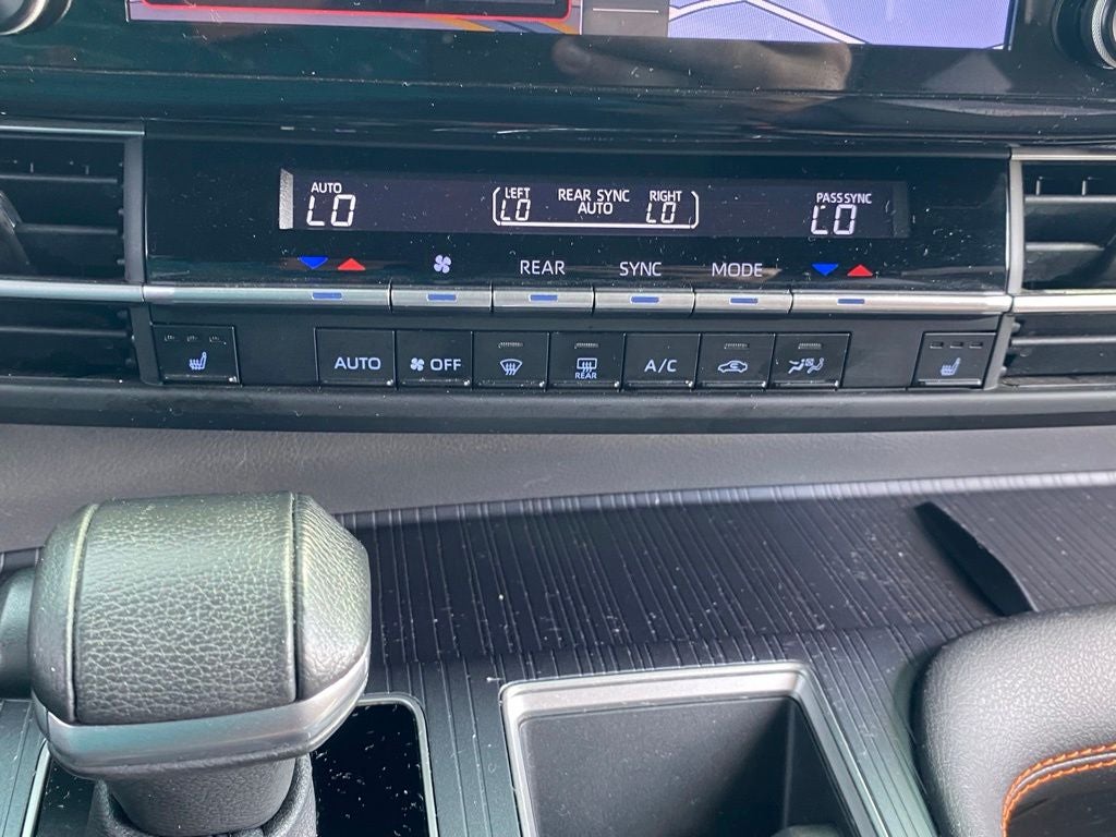 2023 Toyota Sienna XSE 7 Passenger
