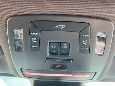 2023 Toyota Sienna XSE 7 Passenger