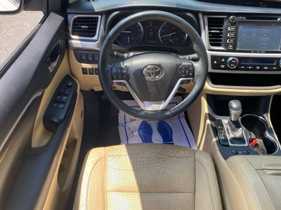 2016 Toyota Highlander Limited Platinum V6