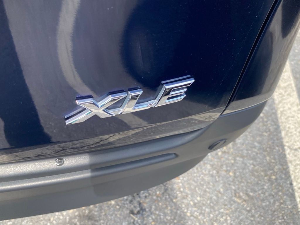 2025 Toyota Sienna XLE 8 Passenger