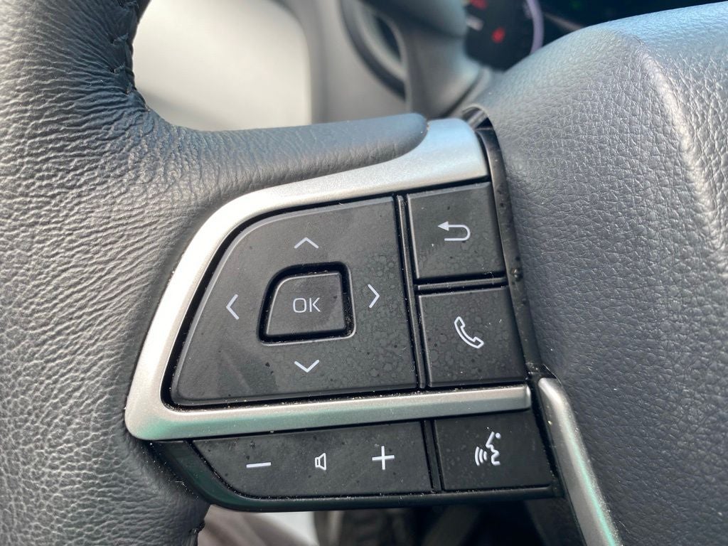 2025 Toyota Sienna XLE 8 Passenger