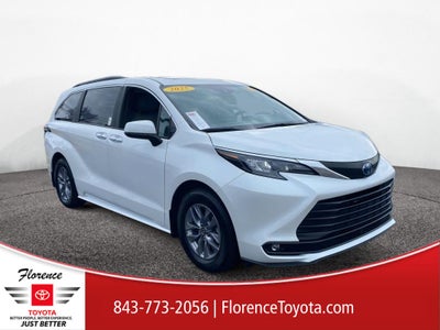 2025 Toyota Sienna XLE 8 Passenger