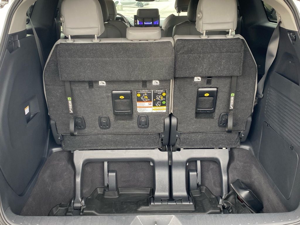 2025 Toyota Sienna XLE 8 Passenger